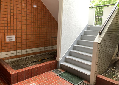 【内装】 | スターハイツ相模大野駅前 | 共有部分は、住民なら誰もが使える設備のこと。例えば駐車場やエレベーター、インターネット設備、セキュリティ設備などがあります。他にも、マンションの廊下・外部階段やエントランス・ゴミ置き場などがあります。