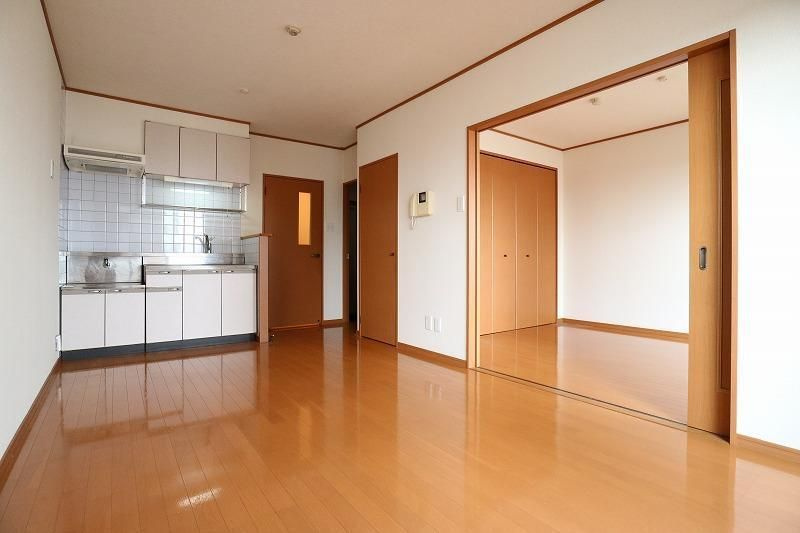 ｾﾝﾀｰﾋﾞﾚｯｼﾞ本町の居間・リビング