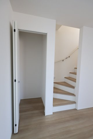 《仲介手数料無料》桜区西堀７丁目22-33(1号棟)新築一戸建てグラファーレの内装|撮影日 2025年9月25日 13:00 晴れ