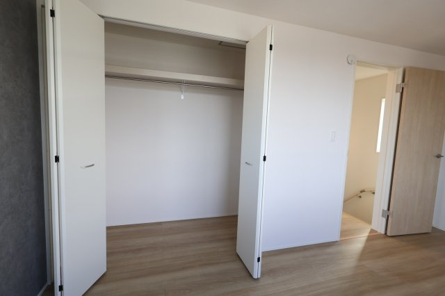 《仲介手数料無料》桜区西堀７丁目22-33(1号棟)新築一戸建てグラファーレの収納|撮影日 2025年9月25日 13:00 晴れ