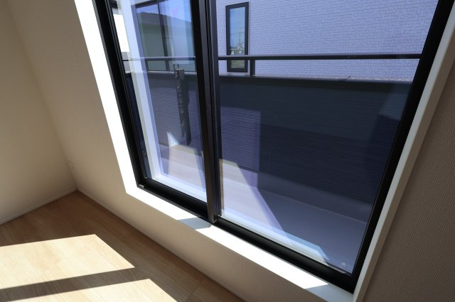 《仲介手数料無料》桜区西堀７丁目22-33(1号棟)新築一戸建てグラファーレのバルコニー|撮影日 2025年9月25日 13:00 晴れ