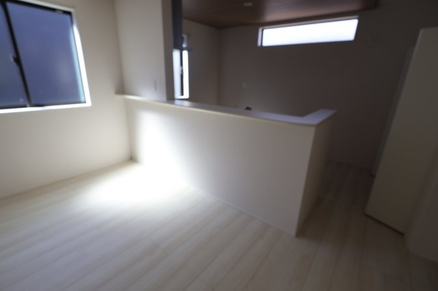 《仲介手数料無料》桜区西堀７丁目22-33(4号棟)新築一戸建てグラファーレのキッチン|撮影日 2025年9月25日 13:00 晴れ