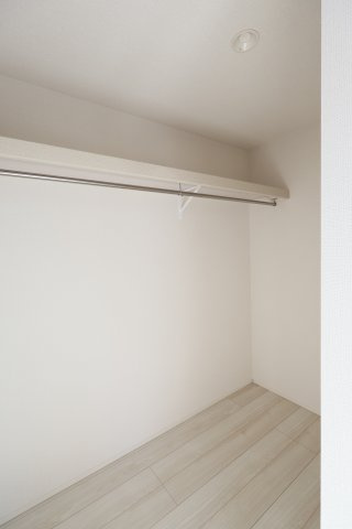 《仲介手数料無料》桜区西堀７丁目22-33(4号棟)新築一戸建てグラファーレの収納|撮影日 2025年9月25日 13:00 晴れ