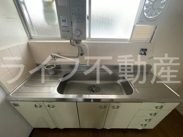 東大阪市山手町貸家のキッチン|きれいなキッチンです