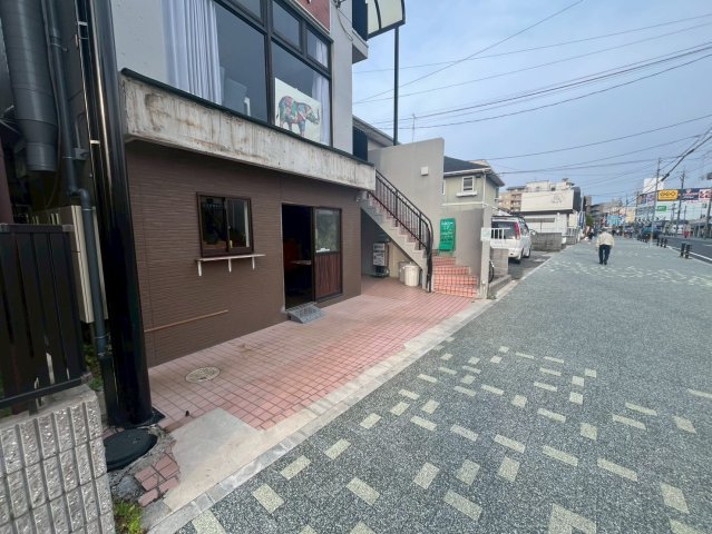 甲子園マニンビルの外観