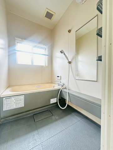 多井畑貸家の浴室