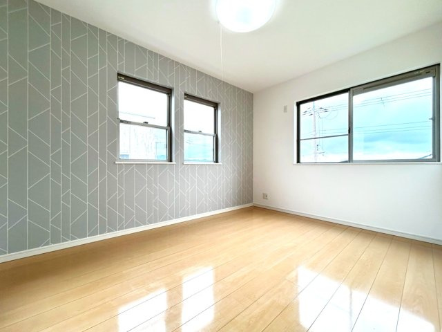 ◆リフォーム済みの美宅◆敷地広々６０坪超え◆全居室６帖以上のゆったり４LDK◆綴喜郡宇治田原町緑苑坂の洋室|洋室