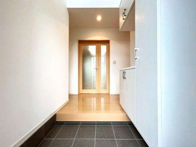 ◆リフォーム済みの美宅◆敷地広々６０坪超え◆全居室６帖以上のゆったり４LDK◆綴喜郡宇治田原町緑苑坂の玄関|玄関