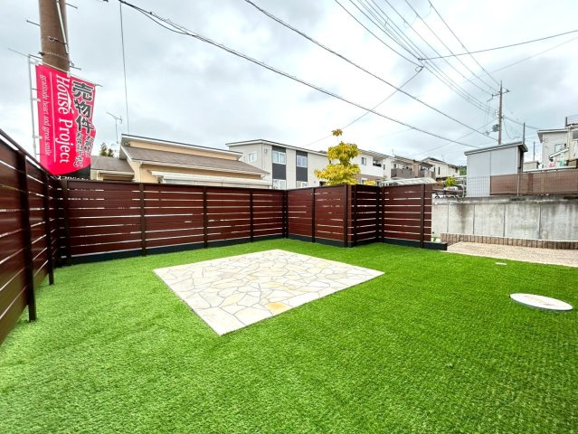 ◆リフォーム済みの美宅◆敷地広々６０坪超え◆全居室６帖以上のゆったり４LDK◆綴喜郡宇治田原町緑苑坂の庭|庭