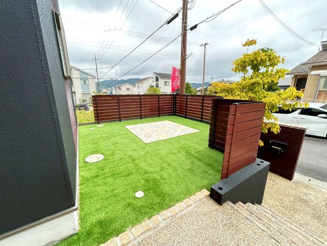 ◆リフォーム済みの美宅◆敷地広々６０坪超え◆全居室６帖以上のゆったり４LDK◆綴喜郡宇治田原町緑苑坂の庭|庭