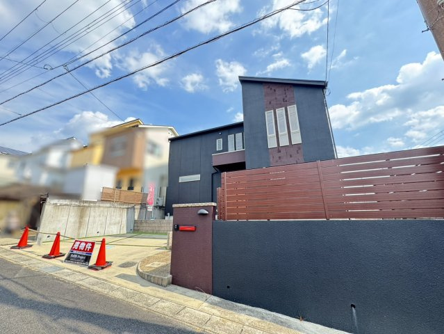 ◆リフォーム済みの美宅◆敷地広々６０坪超え◆全居室６帖以上のゆったり４LDK◆綴喜郡宇治田原町緑苑坂の外観|外観