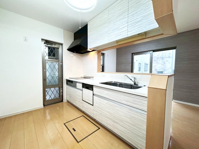 ◆リフォーム済みの美宅◆敷地広々６０坪超え◆全居室６帖以上のゆったり４LDK◆綴喜郡宇治田原町緑苑坂のキッチン|キッチン