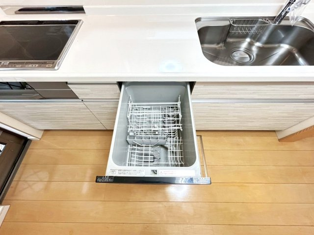 ◆リフォーム済みの美宅◆敷地広々６０坪超え◆全居室６帖以上のゆったり４LDK◆綴喜郡宇治田原町緑苑坂のキッチン|食器洗浄乾燥機