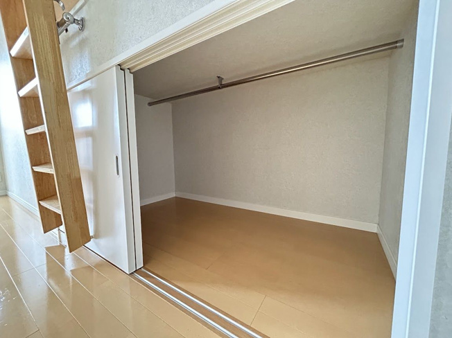 【収納】 | アクタス六本松タワー | 別号室の写真になります。現況優先。