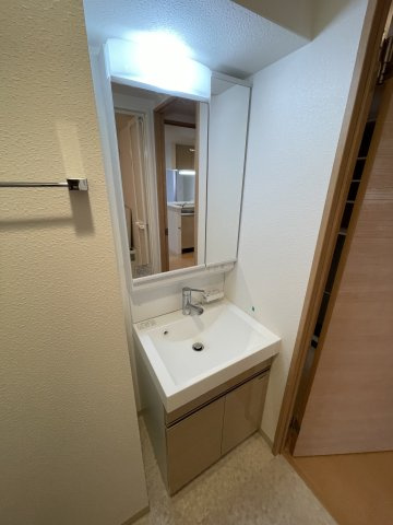 エス・キュート南森町の洗面所