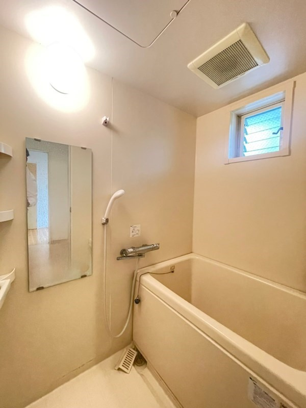 サンビルダー王子ウエストの浴室