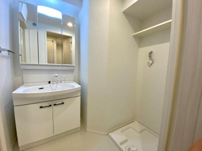 【洗面所】 | エスポワール筑紫通り | 別号室の写真になります。現況優先。