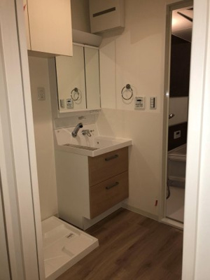 【洗面所】 | グレース別府 | 別号室の写真になります。現況優先。