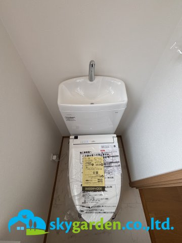 平塚市めぐみが丘1丁目　中古戸建のトイレ