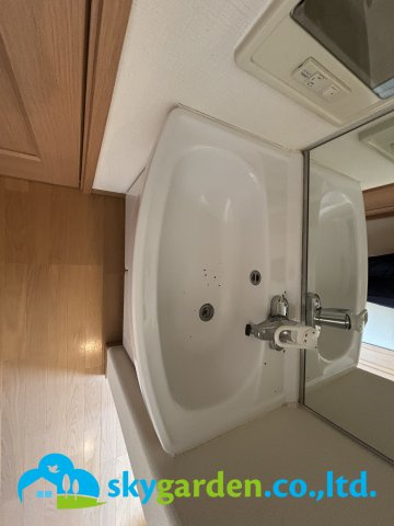 平塚市めぐみが丘1丁目　中古戸建の洗面所