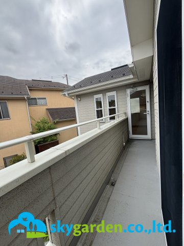 平塚市めぐみが丘1丁目　中古戸建のバルコニー