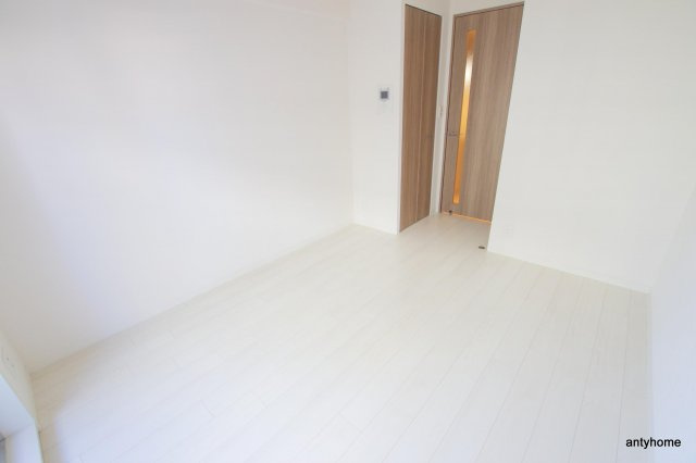 プレサンス梅田北ザ・ライブ　仲介手数料無料の居間・リビング