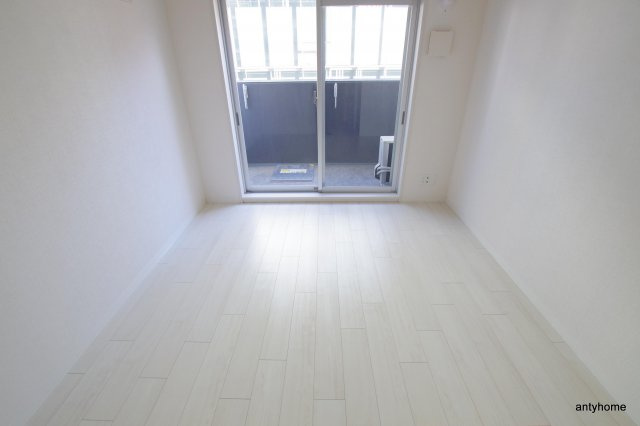 プレサンス梅田北ザ・ライブ　仲介手数料無料の寝室