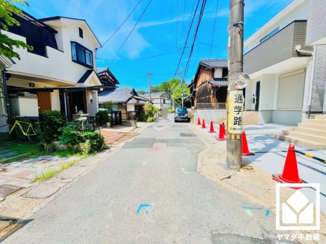 伏見区日野西大道町　２期　２号地の前面道路含む現地写真