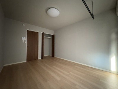 【寝室】 | Fontana