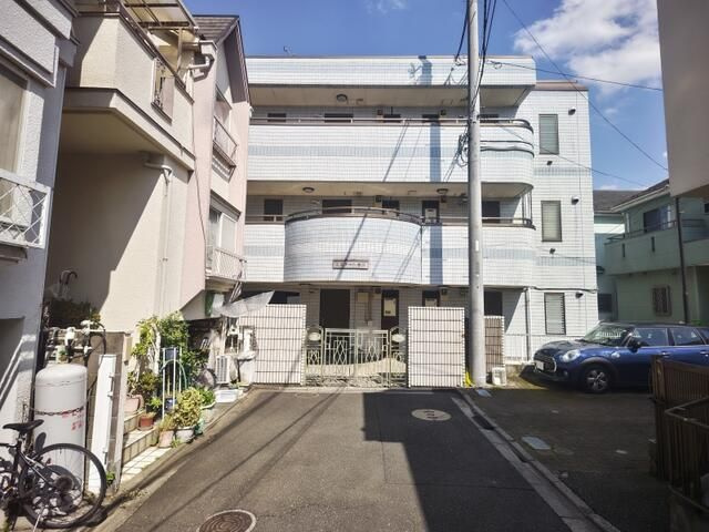 エステートイマイの外観