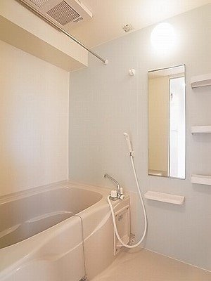 ブリーゼの浴室