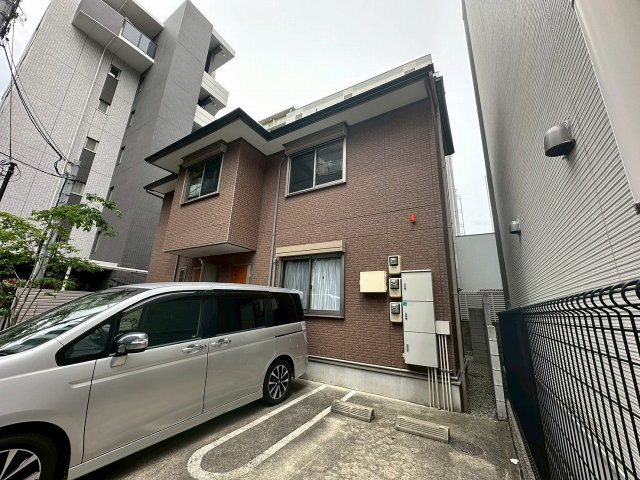ポンリーヴル新大阪の外観