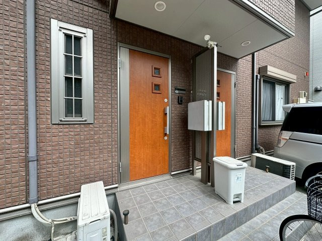 ポンリーヴル新大阪のエントランス