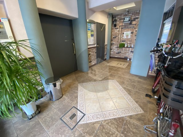 TSカーサプリモのロビー