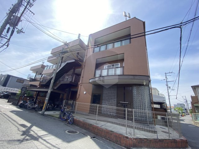 ニードハイツの外観