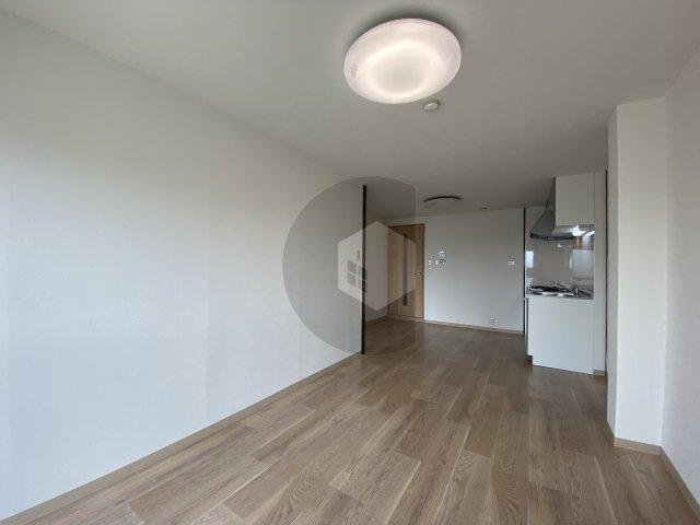 ニードハイツの居間・リビング