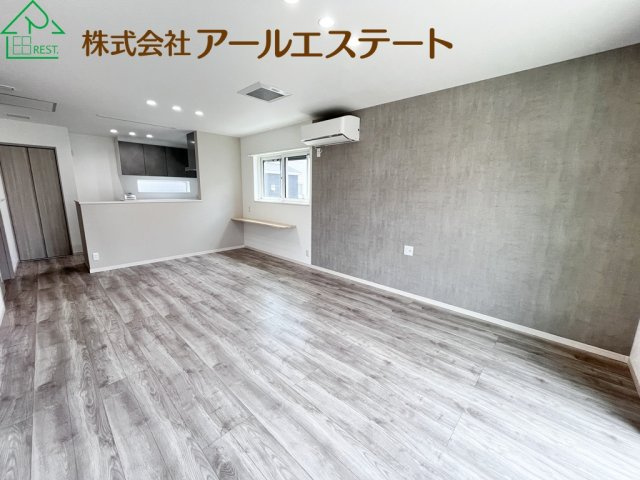 姫路市奥山　　　中古戸建の居間・リビング
