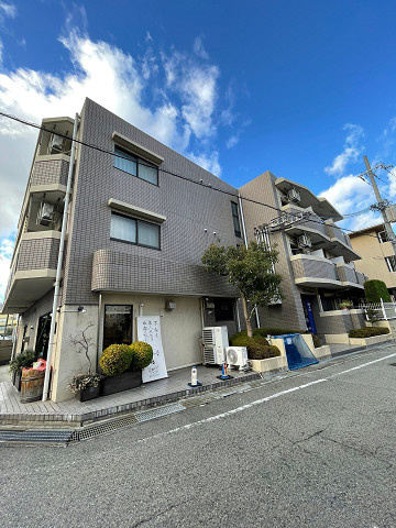 夙川ル・カンフリエの外観