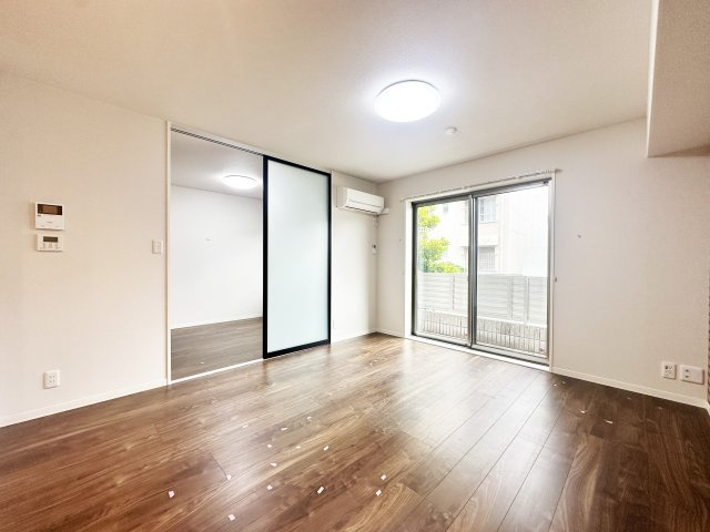 ベレオ昭和　B棟の居間・リビング|こちらのリビングで趣味の時間をお楽しみください