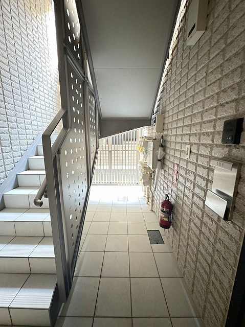 ニノ・サクス三軒茶屋のロビー|★エントランスロビー★