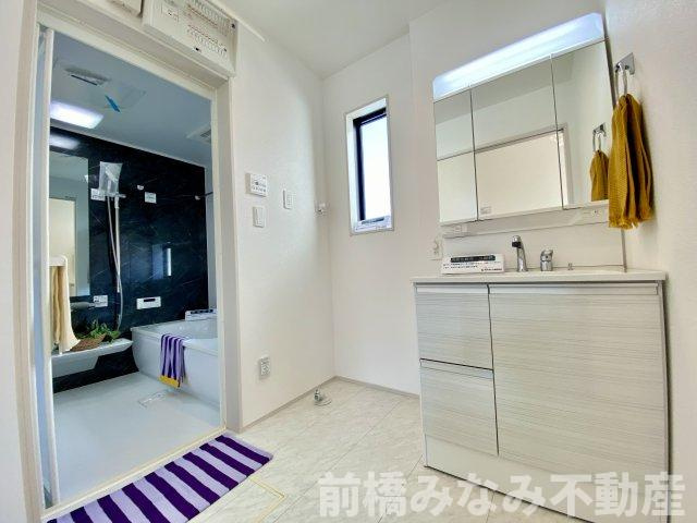 高崎市倉賀野町12期　２号棟(全２棟)　グラファーレ　新築建売分譲の独立洗面台|独立洗面台あり、毎朝おしゃれに忙しい女性の方におすすめです