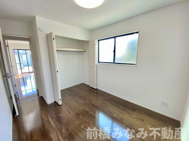 高崎市倉賀野町12期　２号棟(全２棟)　グラファーレ　新築建売分譲の洋室|スタンダードな洋室です