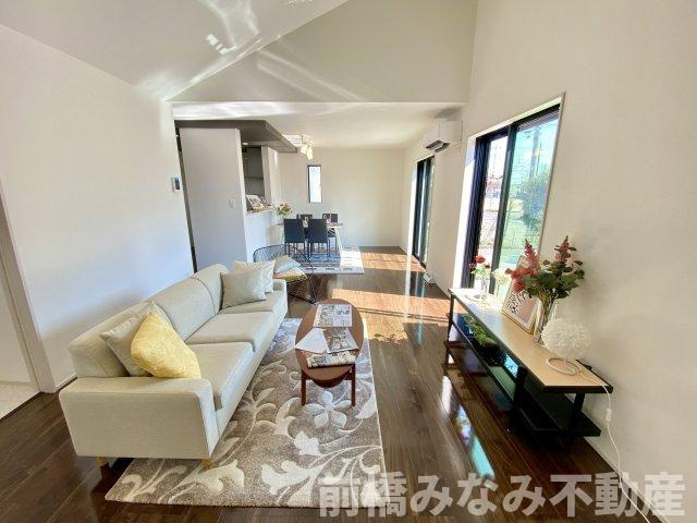 高崎市倉賀野町12期　２号棟(全２棟)　グラファーレ　新築建売分譲の居間・リビング|居間です