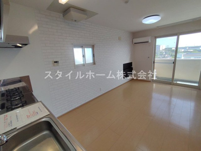 【居間・リビング】 | セジュールオッツＳからさわ | 別部屋写真です。