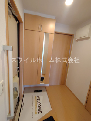 【玄関】 | セジュールオッツＳからさわ | 別部屋写真です。