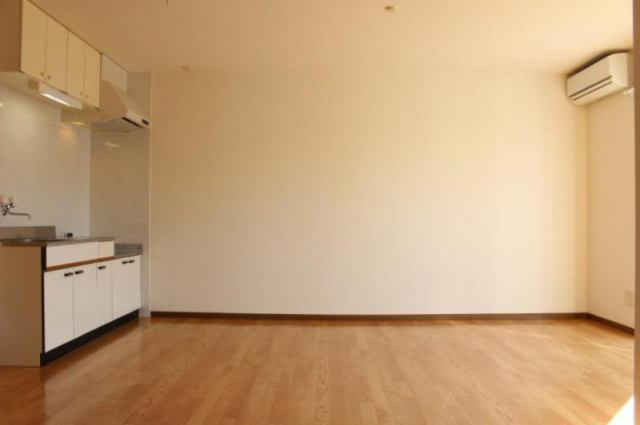 シャイニング悠の居間・リビング|使いやすい居間です