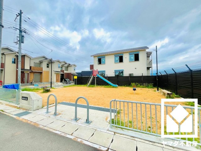 伏見区久我御旅町　E号地の外観