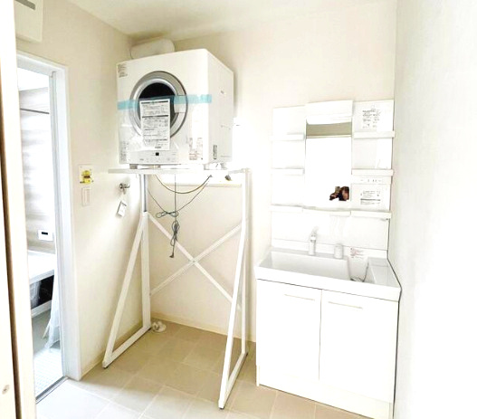 星岡五丁目中古戸建の独立洗面台