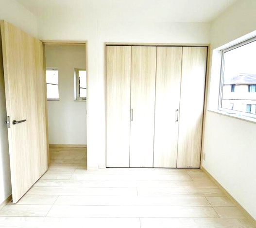 星岡五丁目中古戸建の洋室