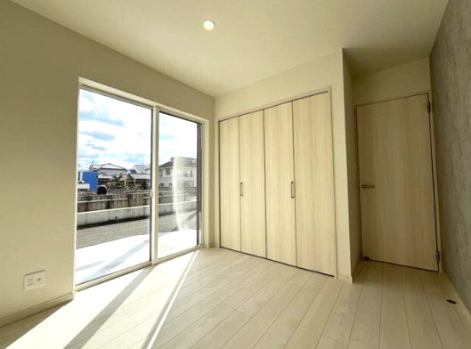 星岡五丁目中古戸建の洋室